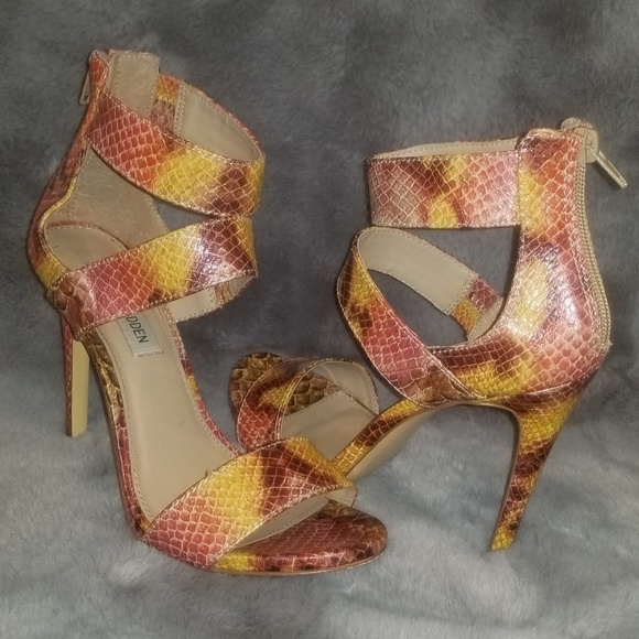 Steve Madden snake print heel - Picture 2 of 4